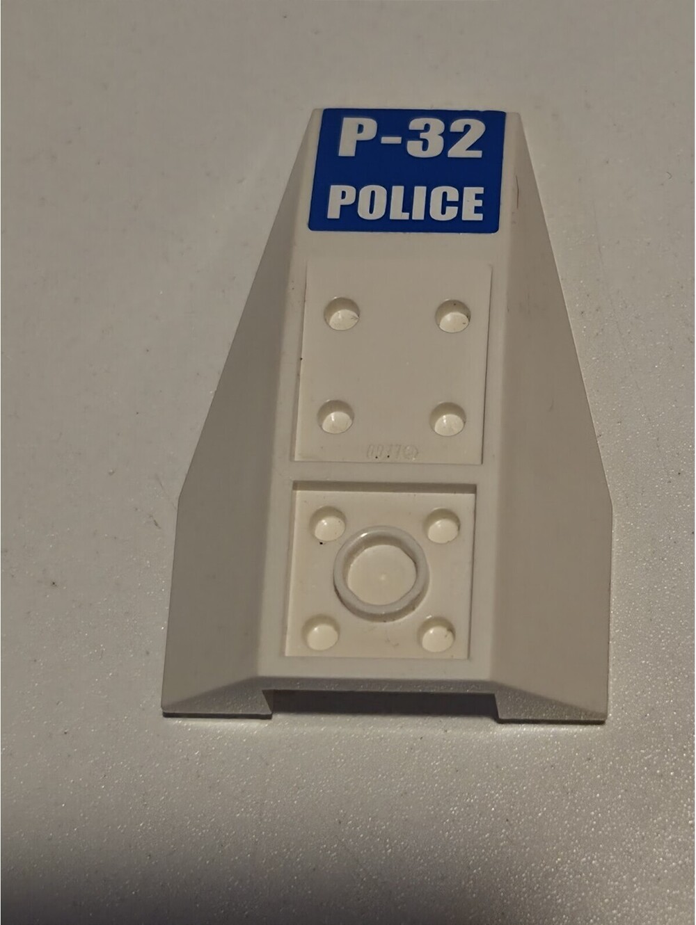 LEGO White Wedge 6x4 Inverted Sticker P-32 POLICE Ref 43713pb01 Set 7741